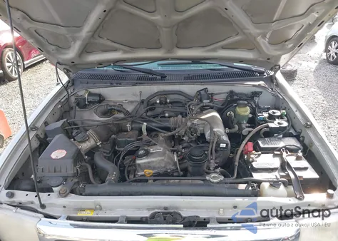 2000 Toyota Tacoma Prerunner from USA, damaged, VIN 4TANM92N3YZ611683